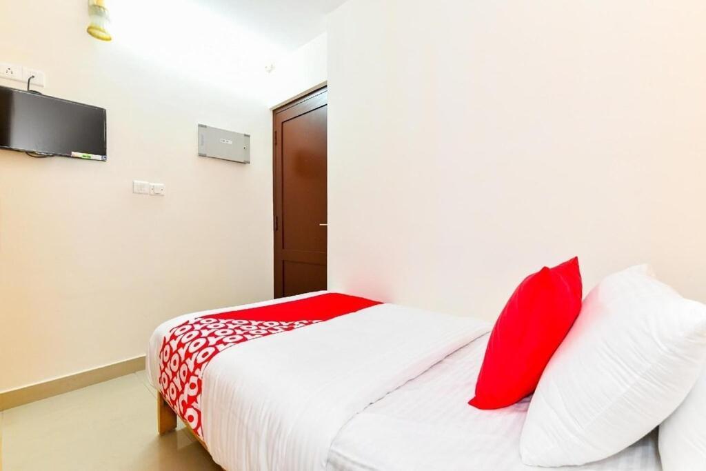 Hotel Tri-Star Residency Kochi Dış mekan fotoğraf
