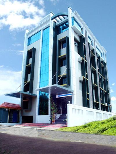 Hotel Tri-Star Residency Kochi Dış mekan fotoğraf