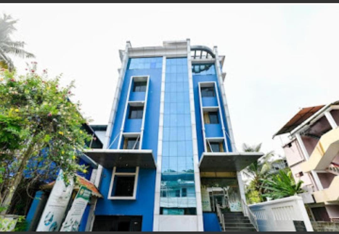 Hotel Tri-Star Residency Kochi Dış mekan fotoğraf