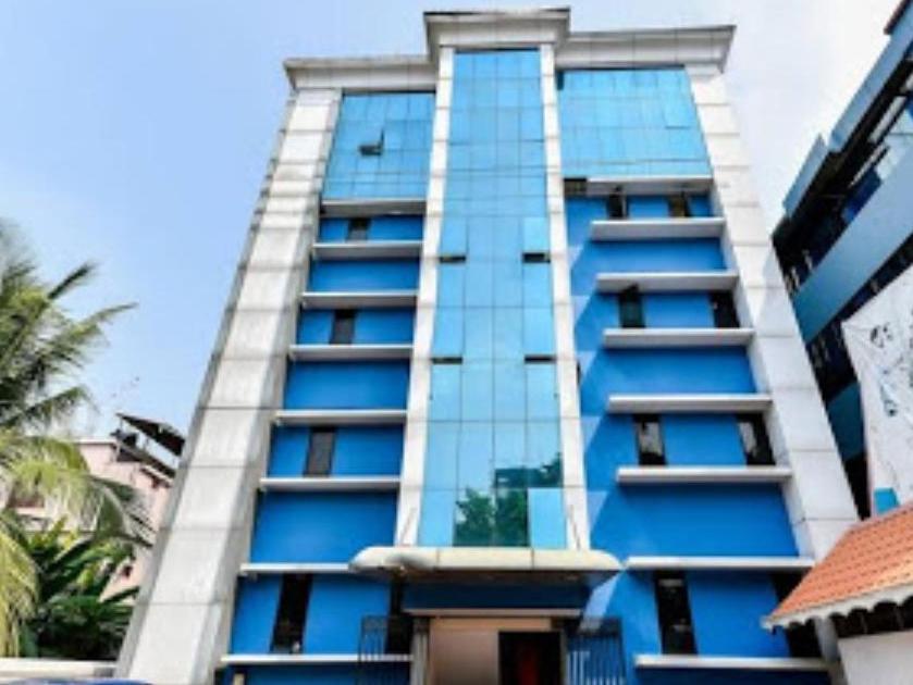 Hotel Tri-Star Residency Kochi Dış mekan fotoğraf